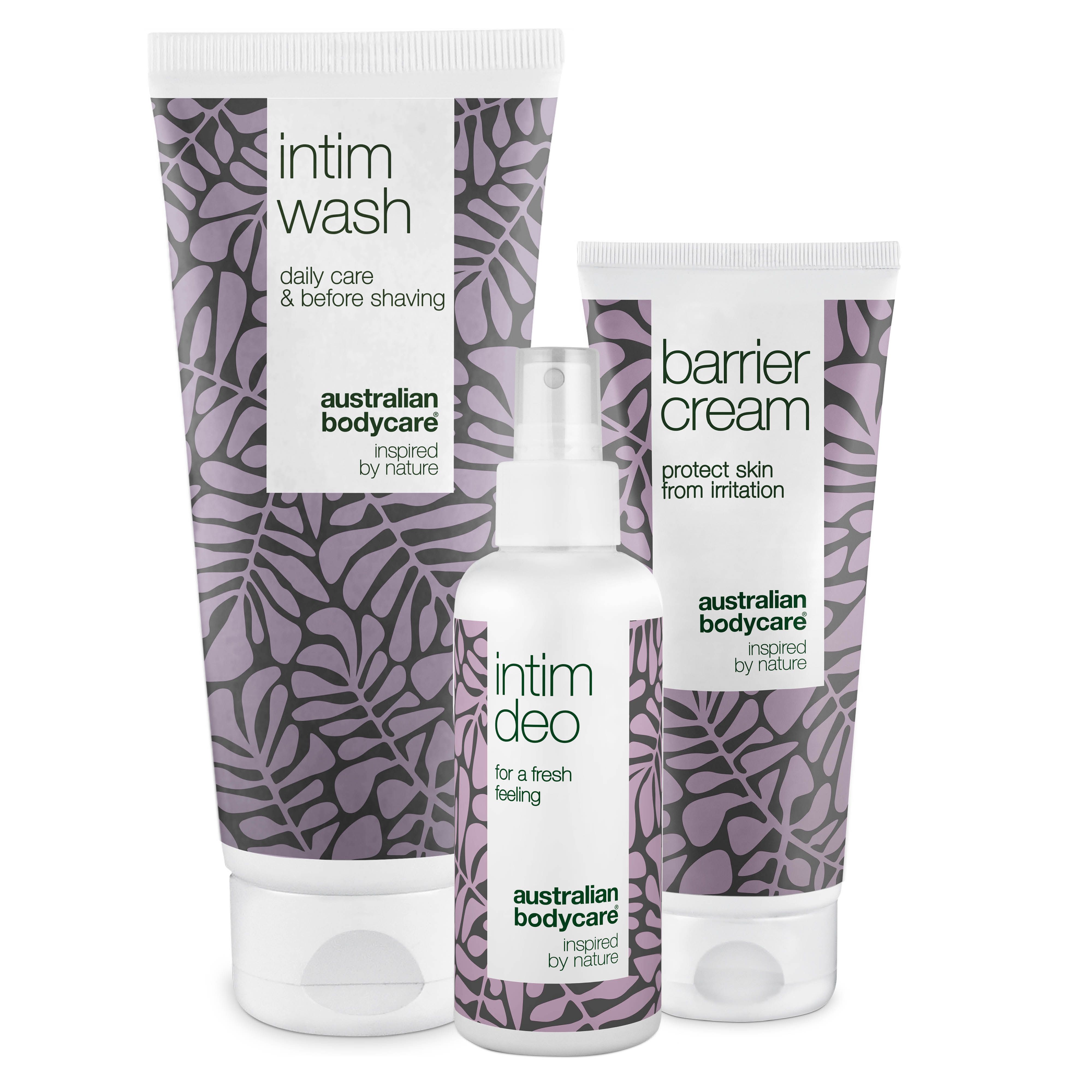 Drie producten: Intim Wash, Barrier Cream en Intim Deo. Allemaal met bloemmotief en witte doppen. Merk: Australian Bodycare.