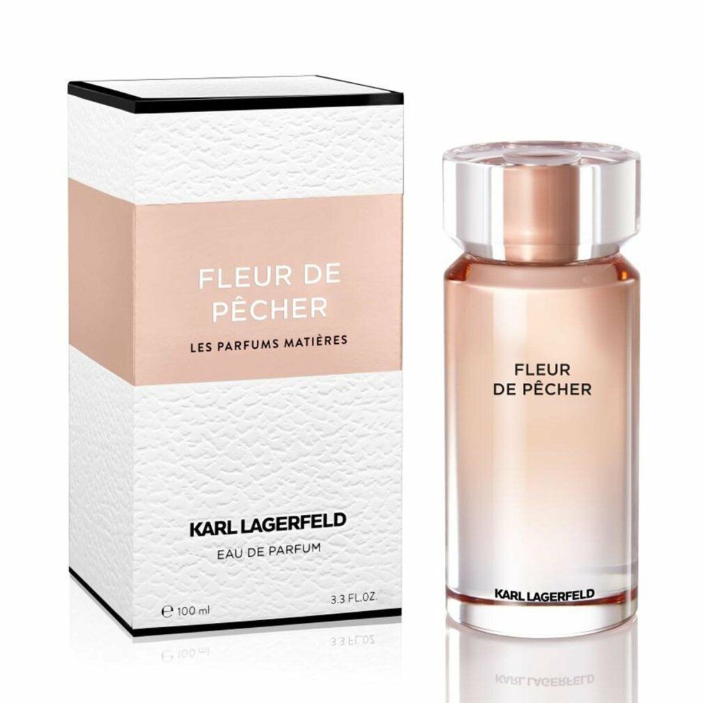 Fles en doos. Opschrift FLEUR DE PÊCHER, KARL LAGERFELD. Eau de Parfum. Witte verpakking met roze accent.