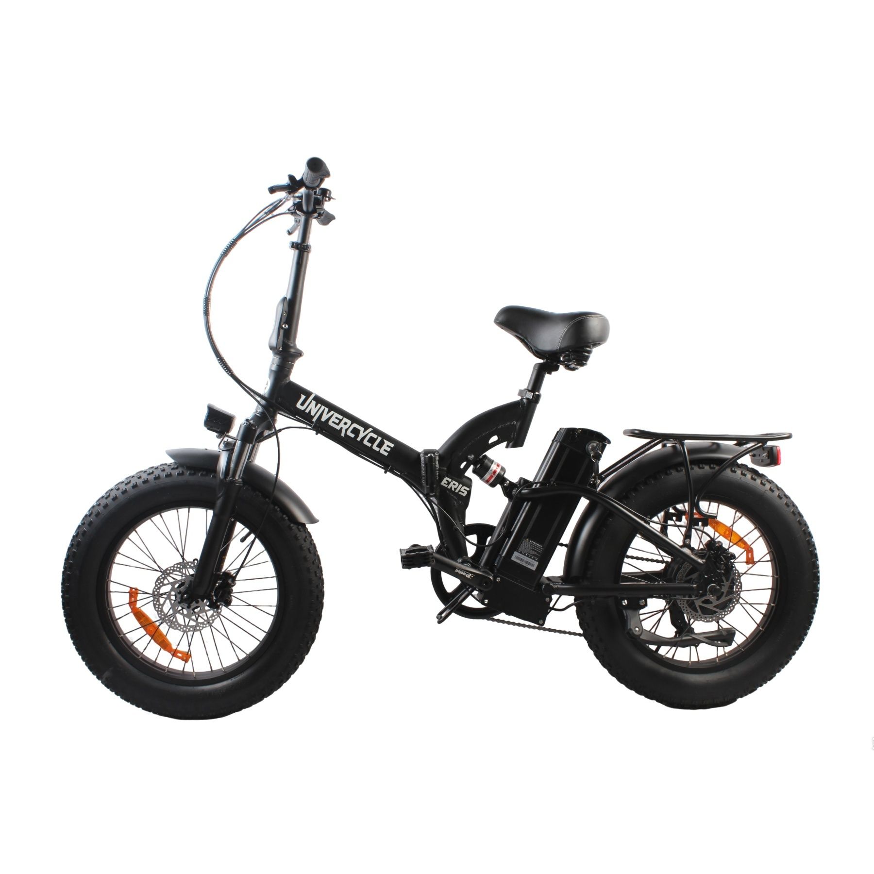 Zwarte e-bike met brede banden. Merk Univercycle, model B4(Eris). Volledige vering, accu.