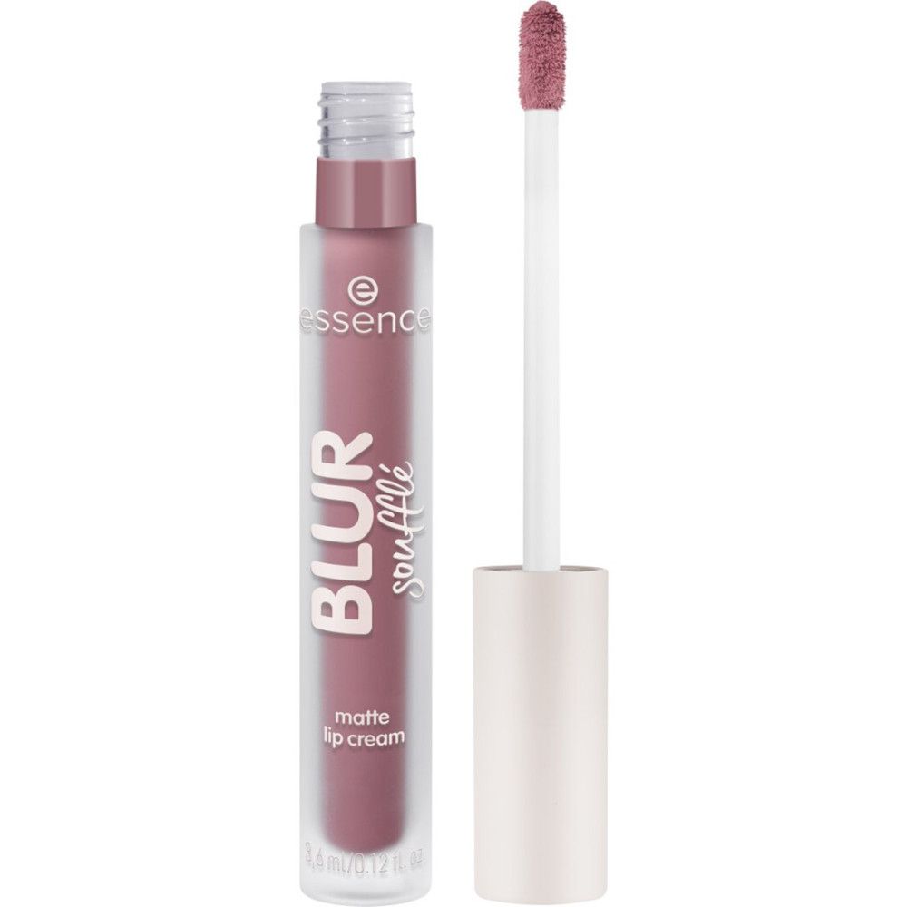 Open lipcrèmetube met applicator. Opschrift "essence BLUR soufflé matte lip cream". Kleur: roze.