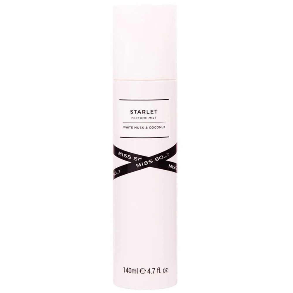 Brume parfumée blanche avec étiquette noire. Texte: STARLET, White Musk & Coconut, MISS SO...?. 140ml.