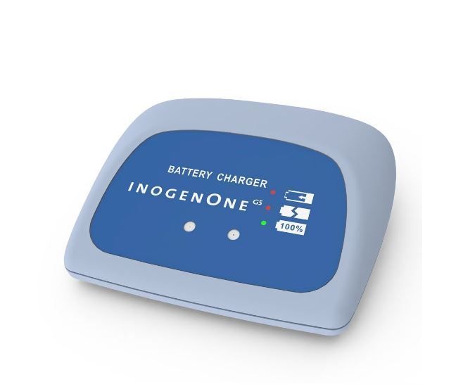 Chargeur Inogen One G5 avec indicateurs de charge et logo Inogen One.
