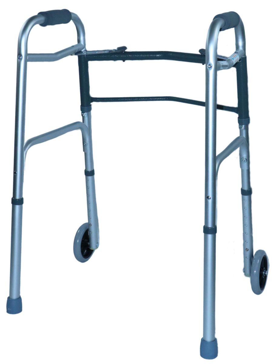 Déambulateur en aluminium avec deux roues et deux pointes. Cadre argenté, roues et poignées grises.