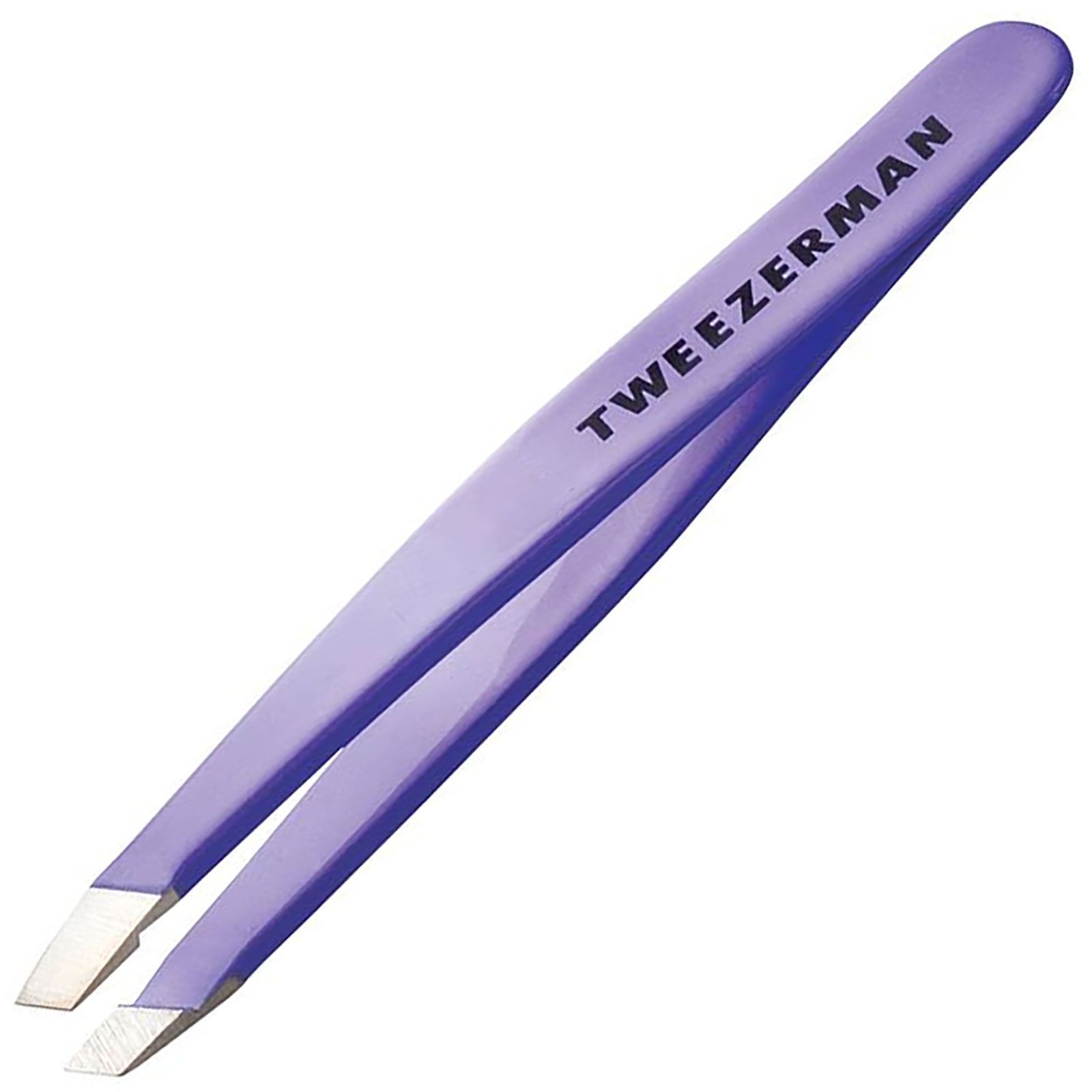 Pince à épiler violette avec des pointes biseautées et le nom de marque 'Tweezerman'.