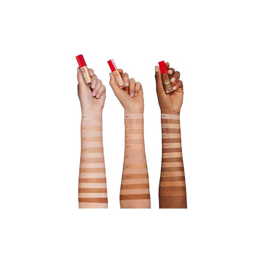 Trois bras de différentes carnations montrent des teintes. Nom du produit et numéros de teintes sur les bras.