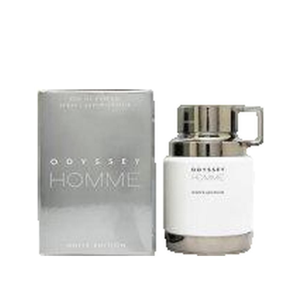 Parfumfles en verpakking. Witte fles met zilverkleurige dop. Grijze verpakking met opschrift "ODYSSEY HOMME WHITE EDITION".