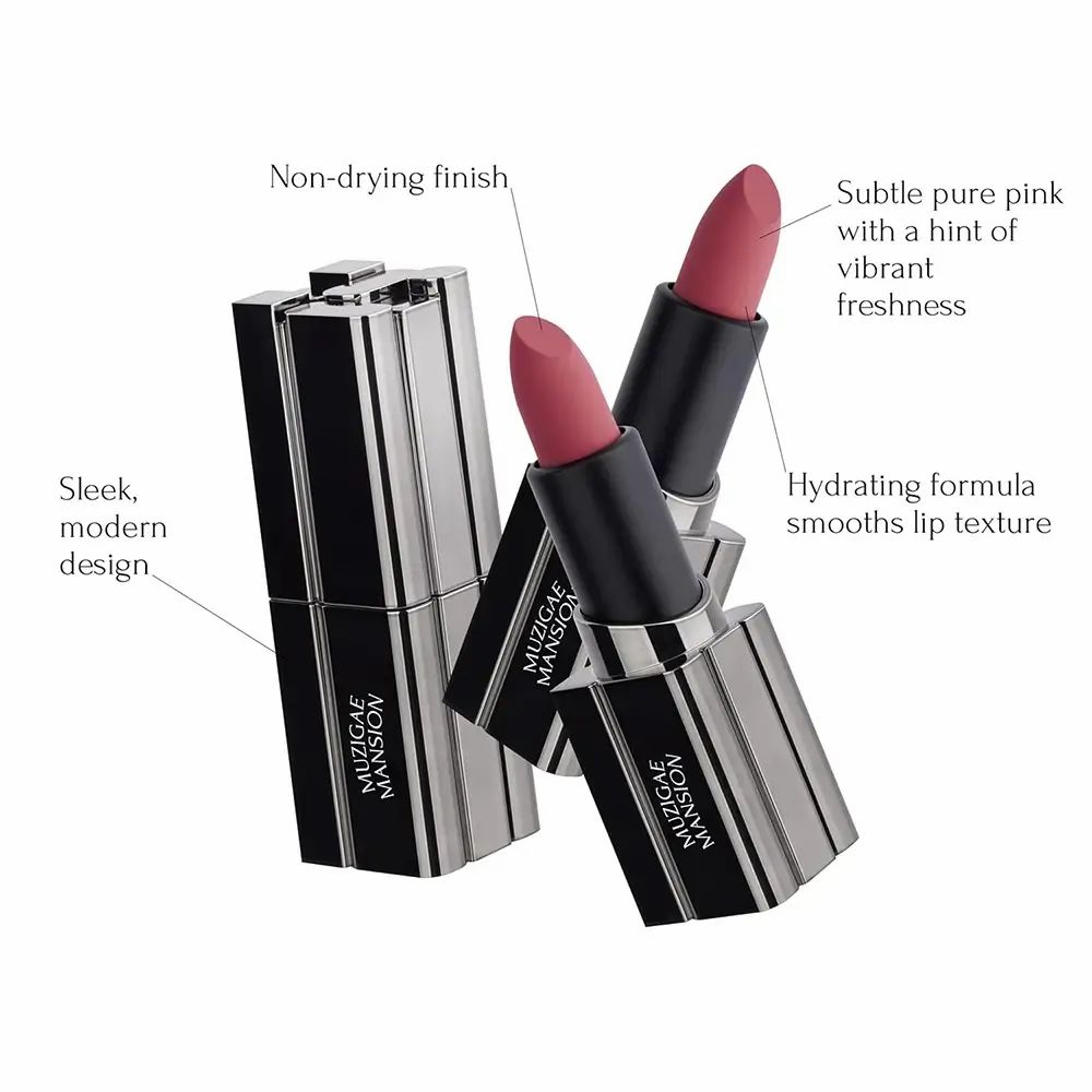 Twee lipsticks met zwarte huls en zilverkleurige behuizing. Tekst: Non-drying finish, Hydrating formula, Sleek, modern design.