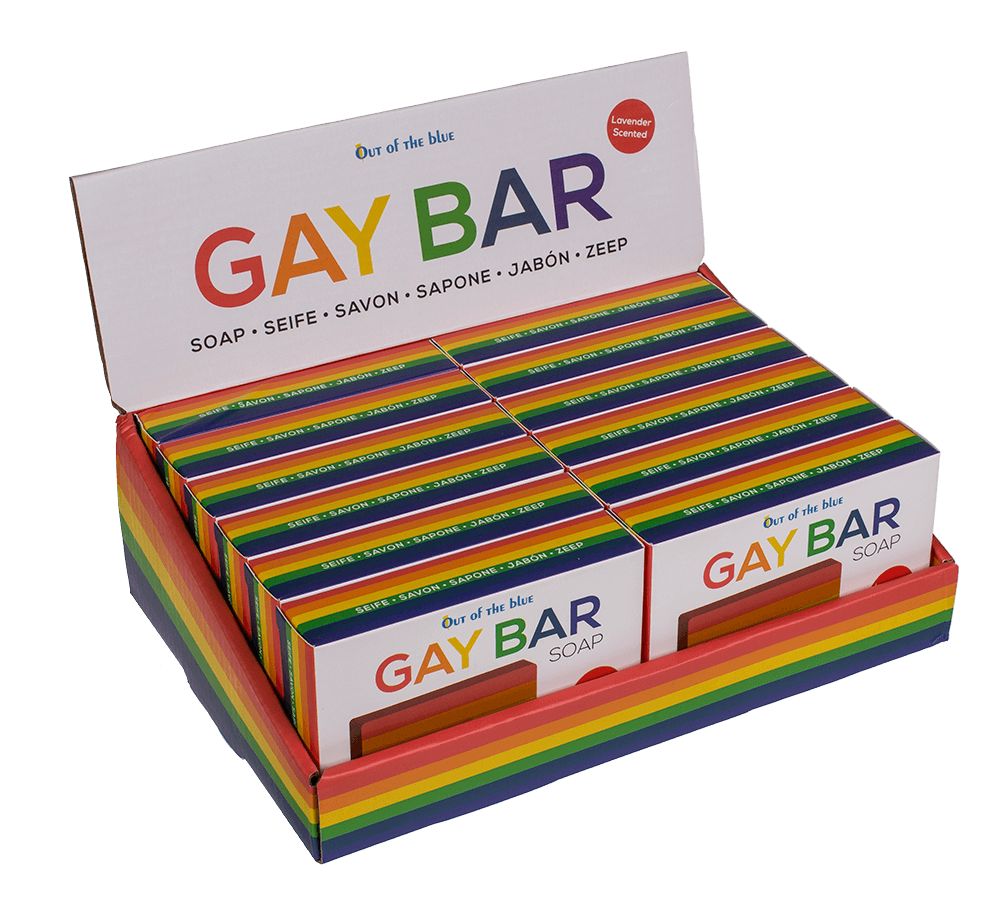 Display met zeep in verpakking. Regenboogontwerp met tekst GAY BAR.