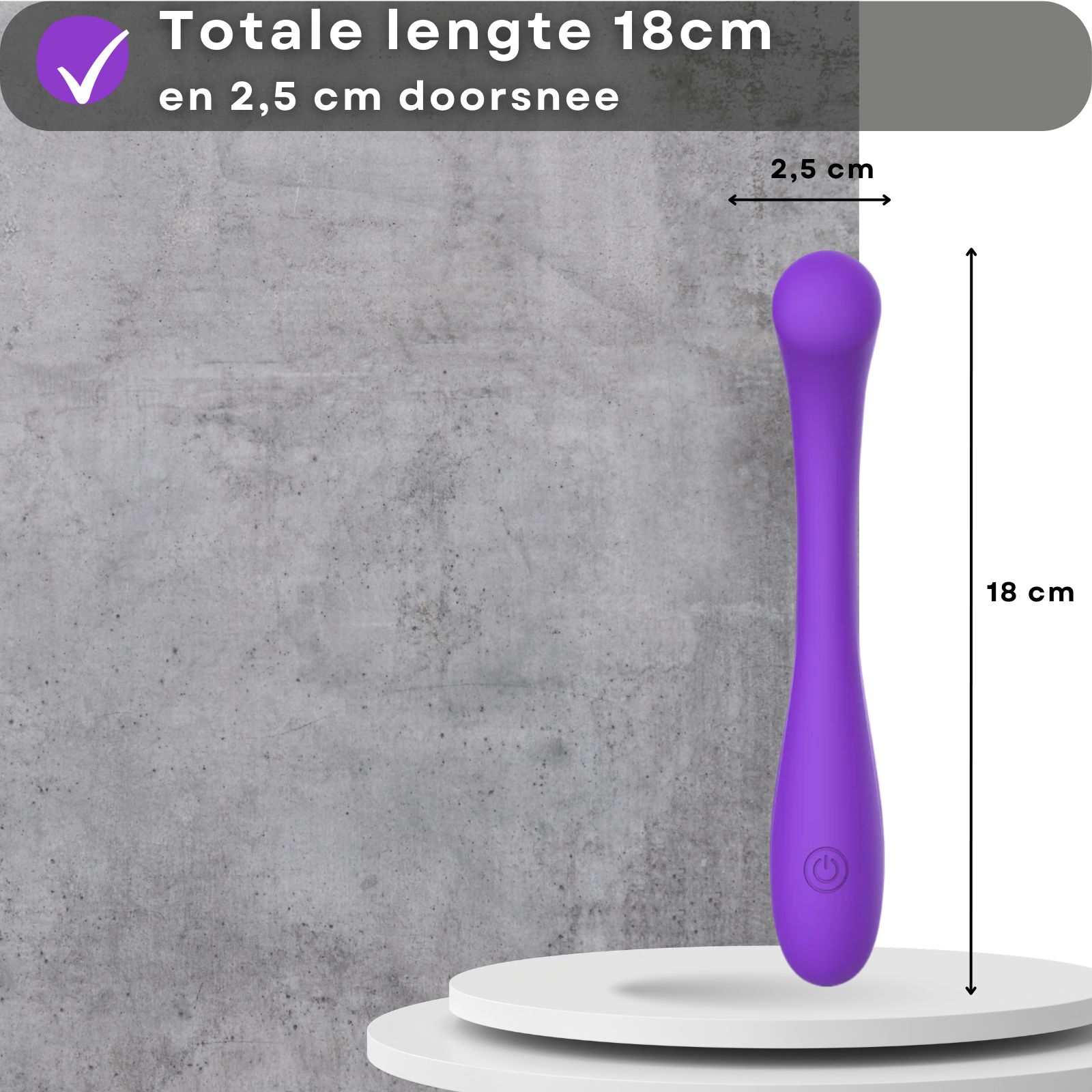 Paarse vibrator. Tekst met kenmerken: 18cm lang, 2,5cm diameter. Op voetstuk.