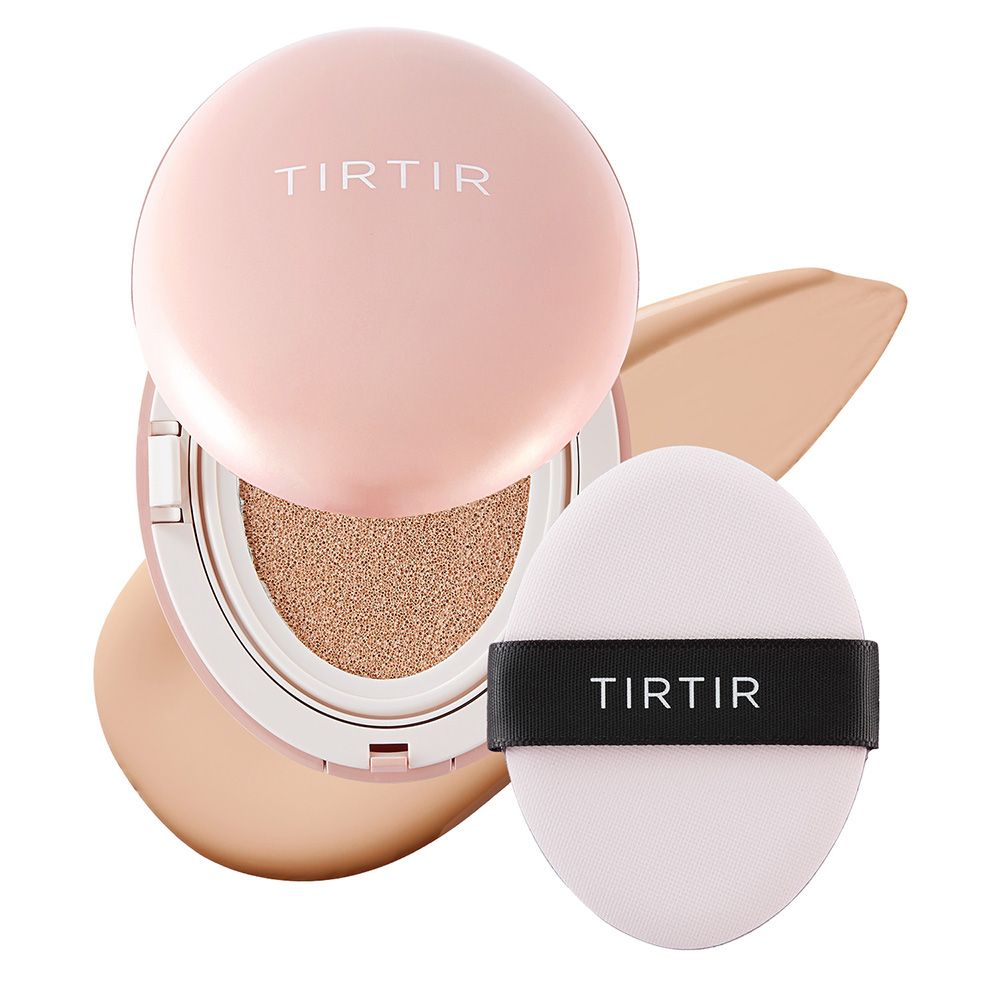 Un TIRTIR Mask Fit All Cover Cushion ouvert avec applicateur et dégradés de couleur.