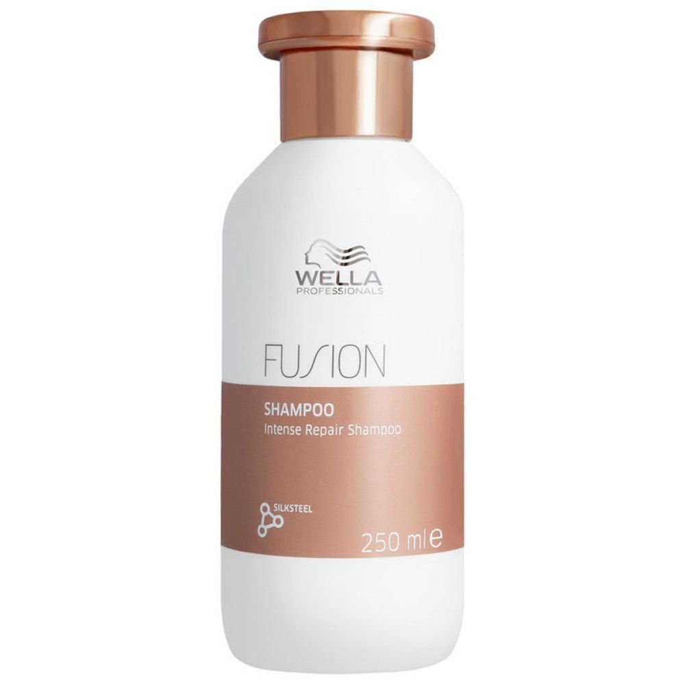 Flacon blanc avec bouchon cuivré. Shampooing Wella Fusion, 250 ml.