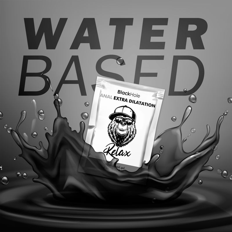Black Hole Anal Extra Dilatation sachet in een zwarte vloeistofsplash. Watergedragen gel.