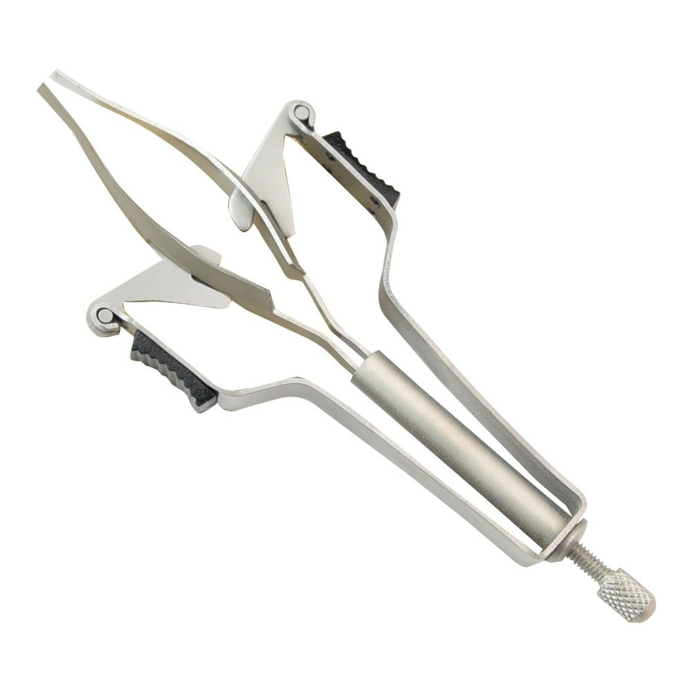 Automatische pincet van metaal. Met handgrepen, veermechanisme en stelschroef. Punt om te grijpen.