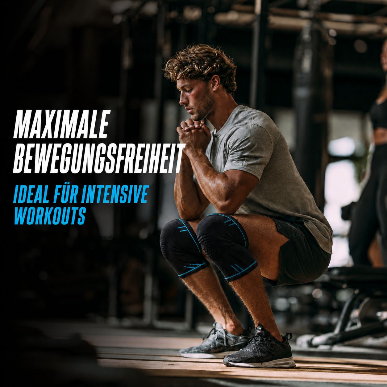 Man doet squats met kniebandages voor intensieve trainingen.