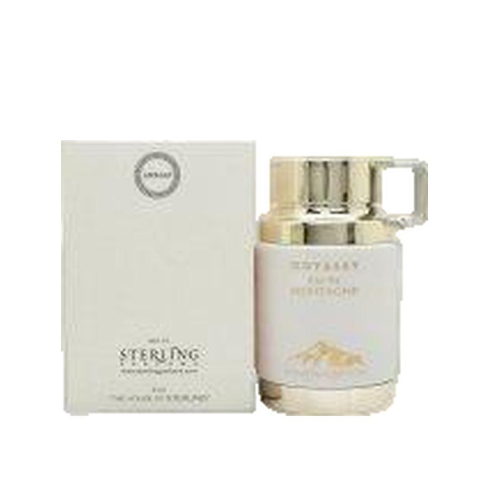 Flacon de parfum et emballage. Blanc, doré. Inscription: Odyssey Eau de Montagne. Marque: Armaf. Motif montagne.