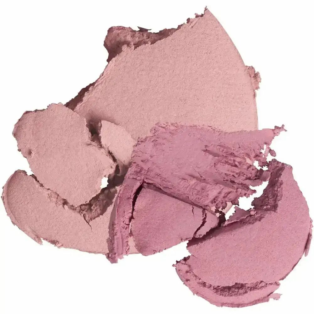 Twee tinten blush, gebroken. Lichte en donkere roze tinten. Witte achtergrond.