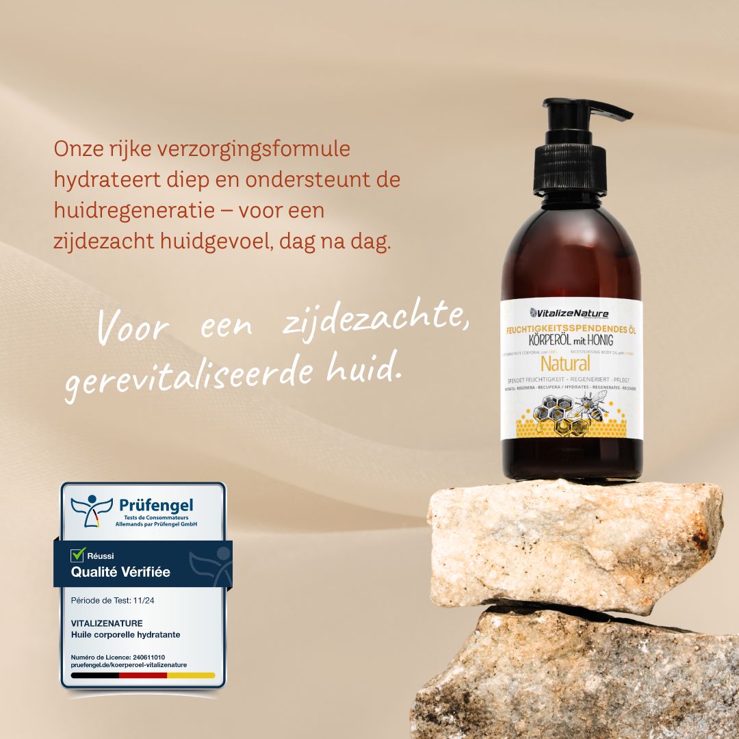 Fles lichaamsolie naast honingraten, met keurmerk 'Kwaliteit Geverifieerd'.