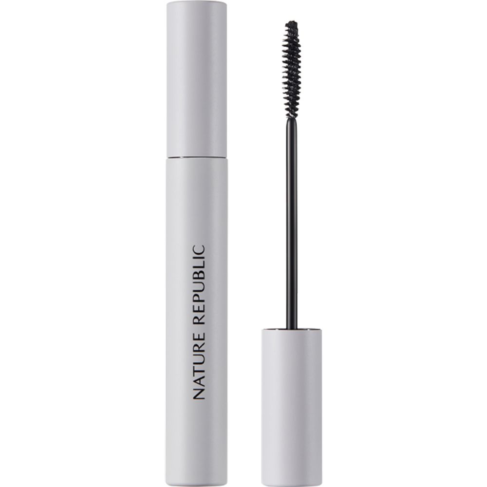 Mascara blanche avec brosse noire. Le texte NATURE REPUBLIC est visible sur le tube.