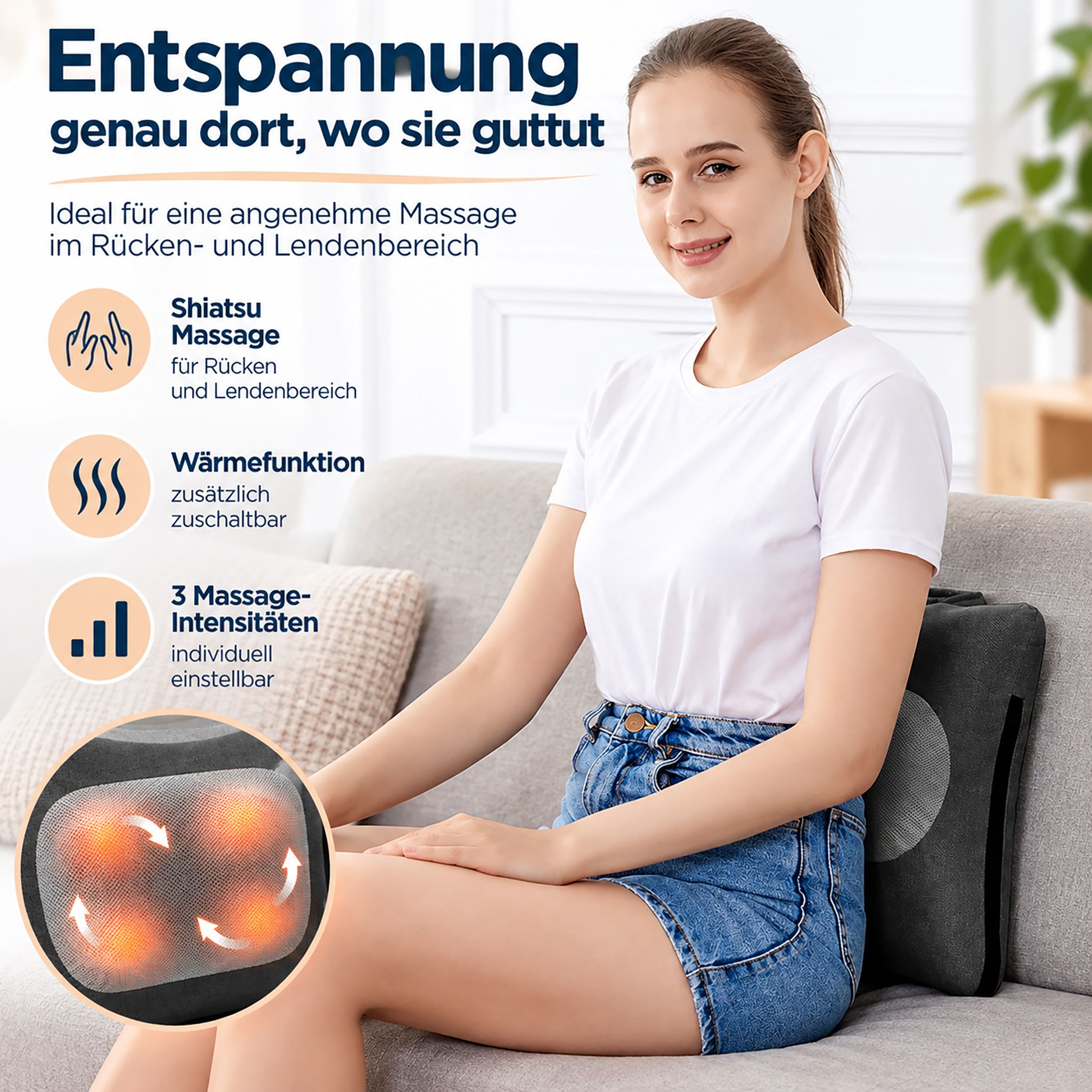 Een grijs massagekussen met vier gloeiende rode massageknopen, liggend op een fauteuil.