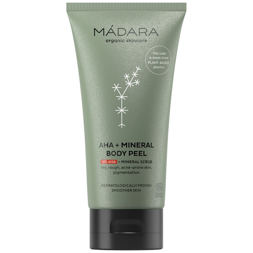 Tube vert avec nom et informations sur le produit. Texte : AHA + MINERAL BODY PEEL. Certification : COSMOS ORGANIC.