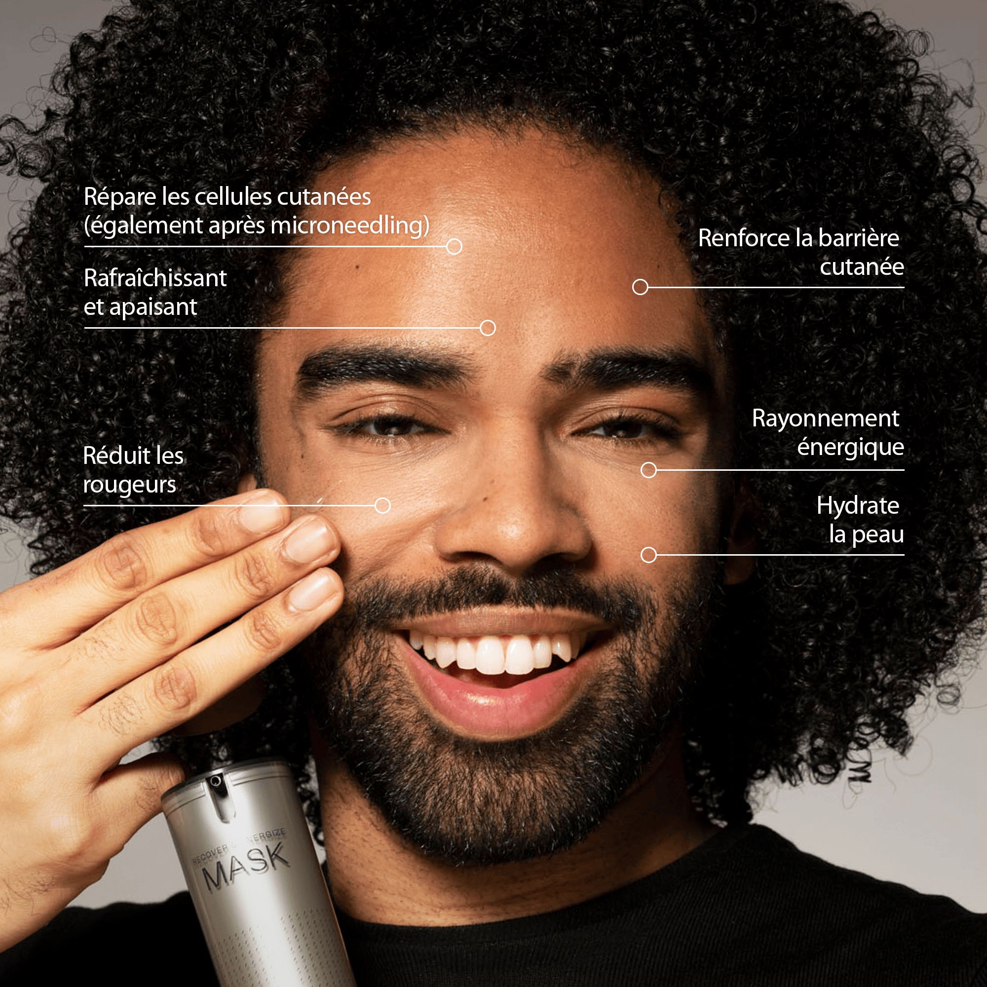 Un masque. Le masque porte « MASK » et « Layzin ».