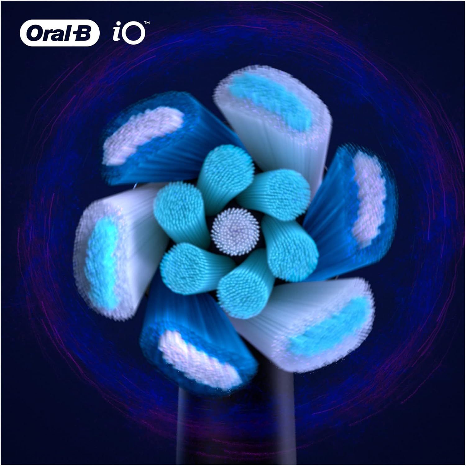 Brosse à dents électrique Oral-B iO noire avec étui de chargement et flacon de parfum.