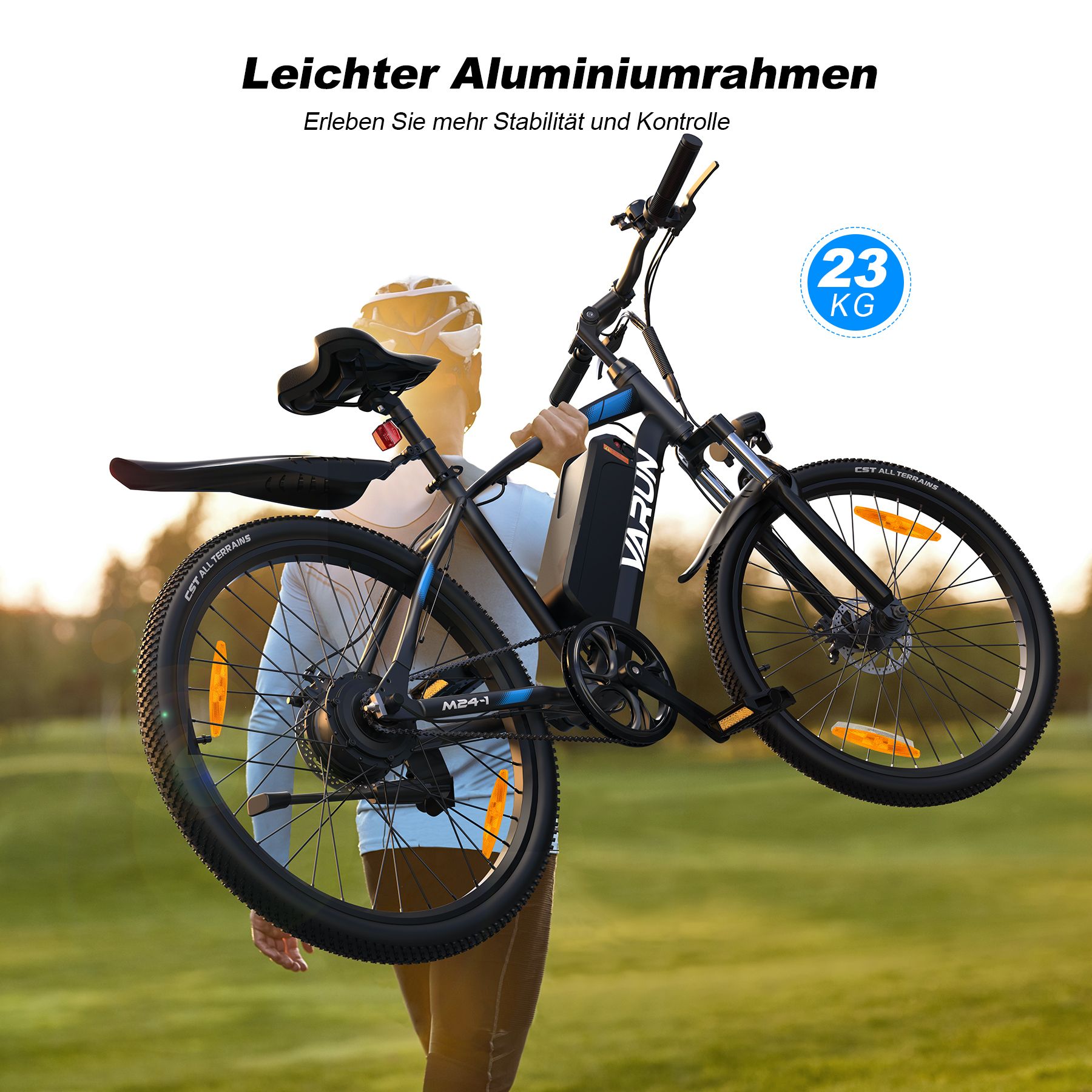 Persoon draagt een zwarte e-bike. Tekst: Lichtgewicht aluminium frame, 23 KG. Zichtbaar: VARUN, spatbord, zadel.