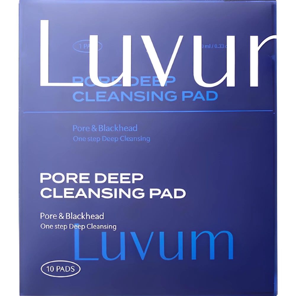 Emballage bleu avec nom du produit. Texte: PORE DEEP CLEANSING PAD, Luvum. 10 pads. Texte blanc sur fond bleu.