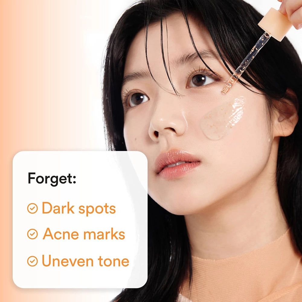 Femme avec sérum sur la peau. Texte : Oubliez : Taches sombres, marques d'acné, teint inégal. Pipette.