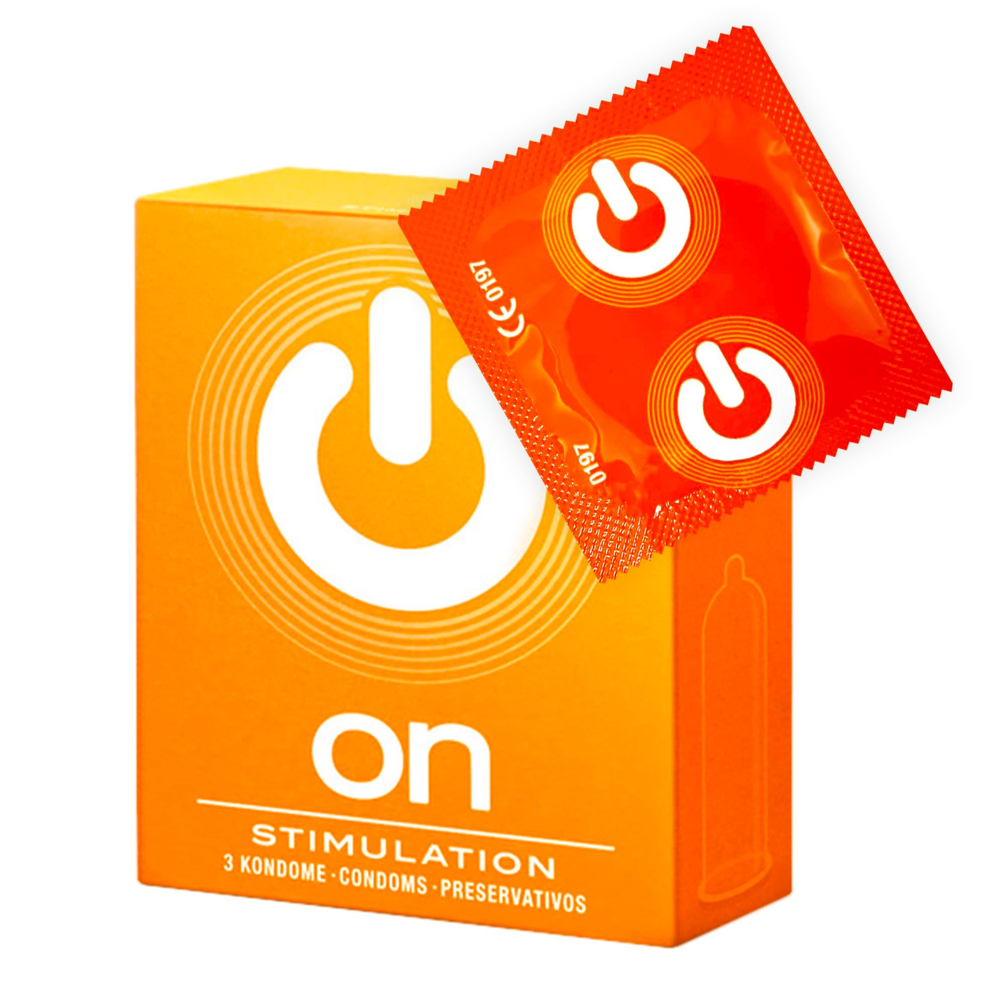 Boîte orange de 3 préservatifs ON, deux préservatifs emballés individuellement à côté.