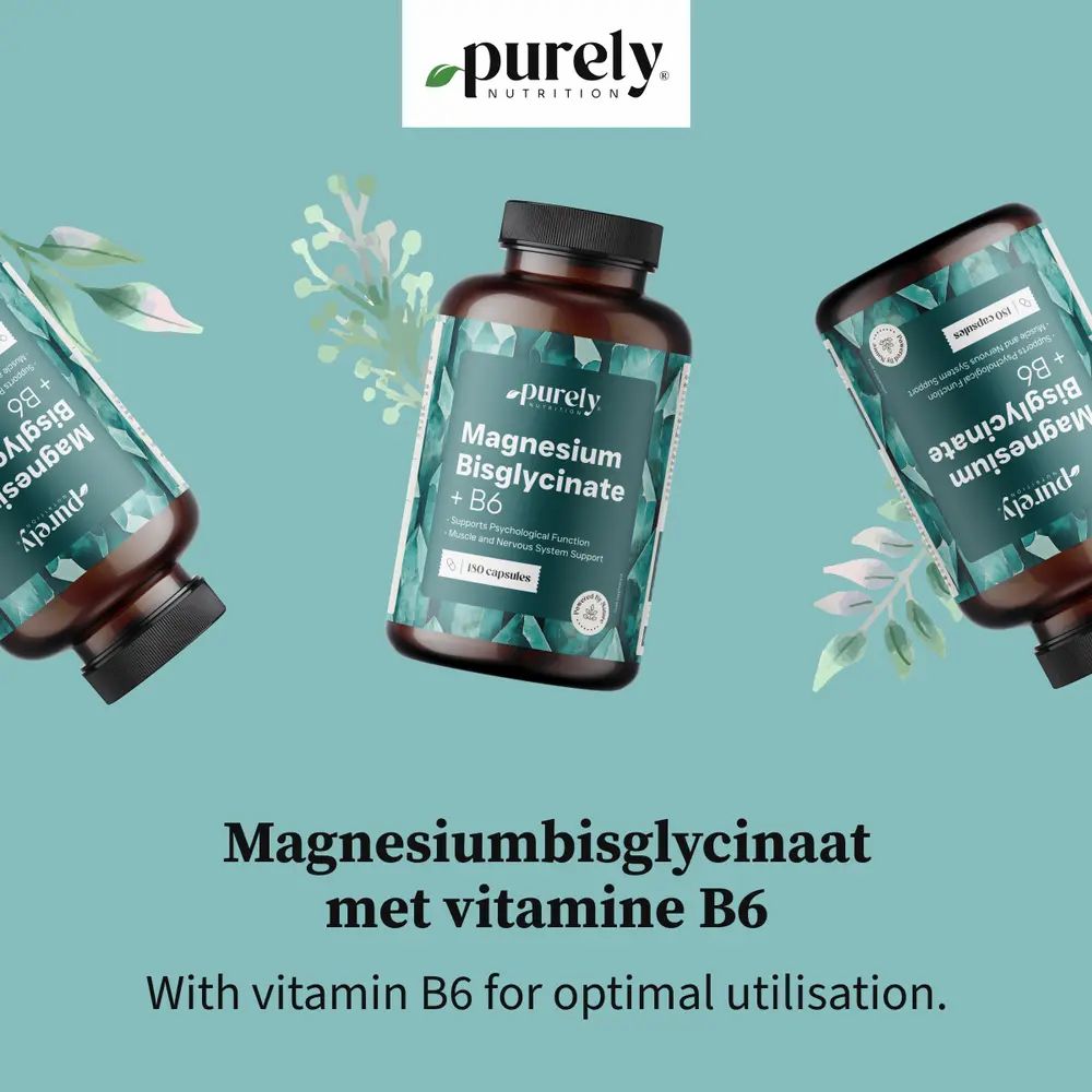 Drie flessen Magnesiumbisglycinaat met vitamine B6. Tekst: Met vitamine B6 voor optimaal gebruik.