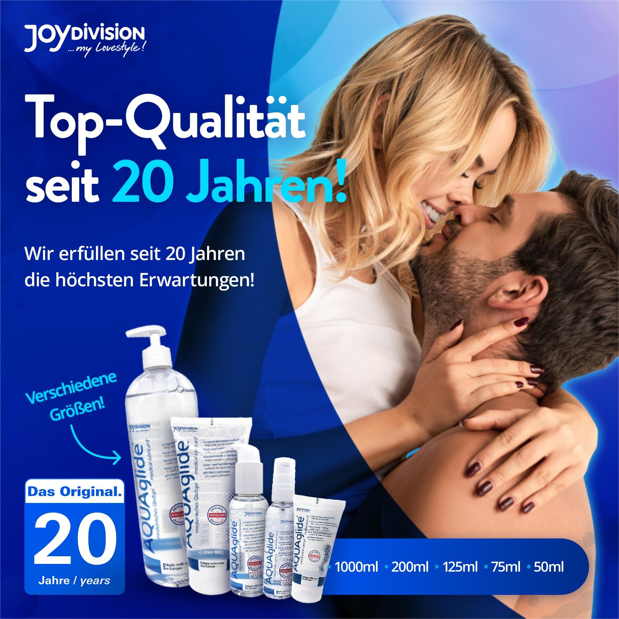 Joydivision AQUAglide productlijn met verschillende maten en een omhelzend stel.