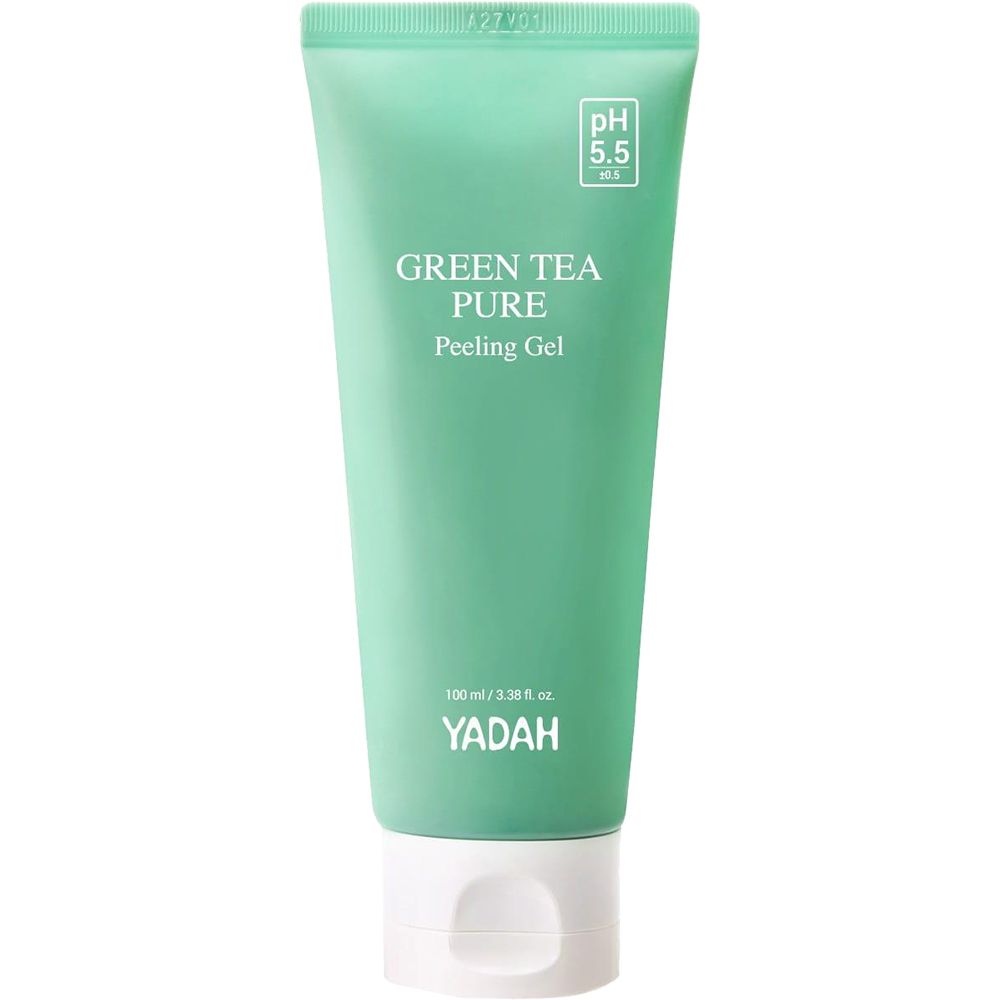 Tube vert avec bouchon blanc. Inscription : Green Tea Pure Peeling Gel, pH 5.5, Yadah.
