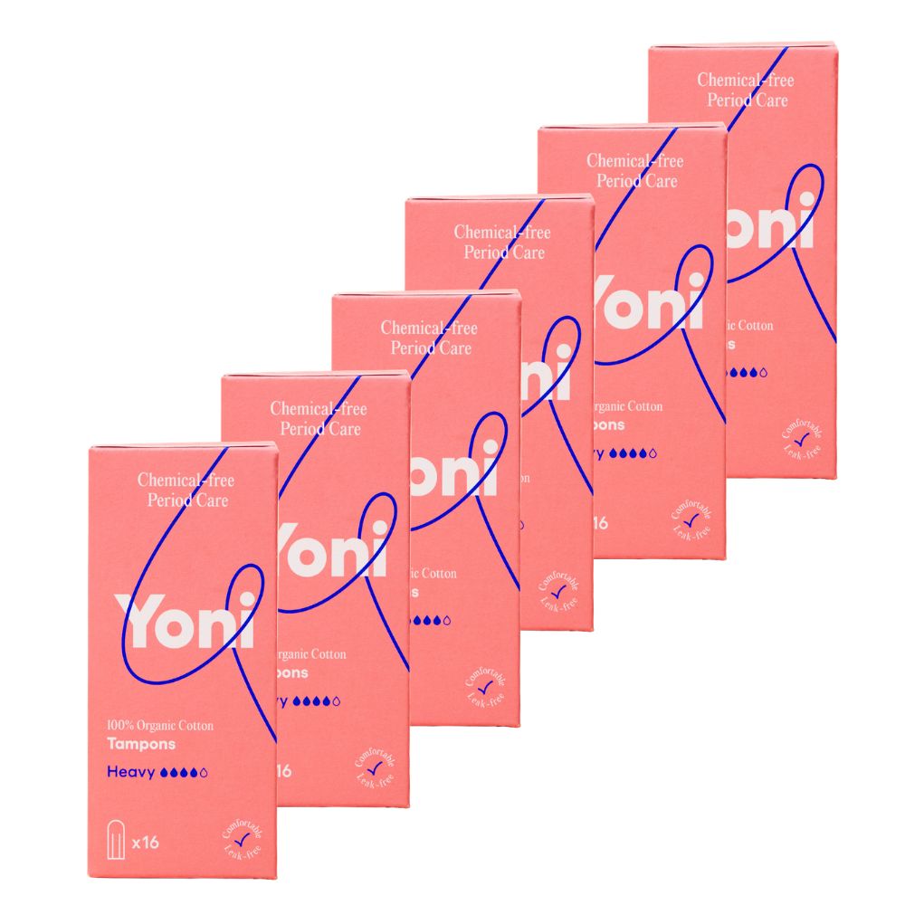 Meerdere dozen tampons. Roze verpakking met Yoni-logo en productinfo. 16 stuks.