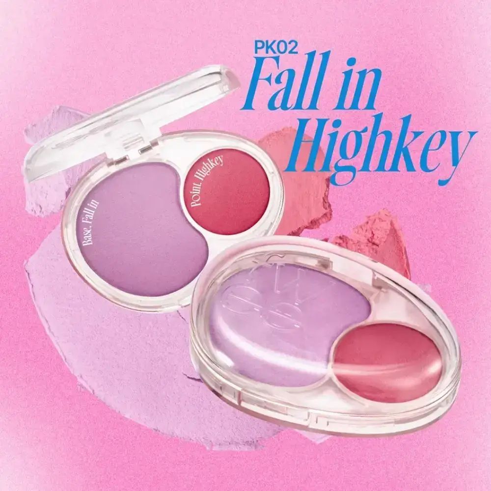 Twee FWEE Mellow Dual Blusher PK02 Fall in Highkey. Ovale verpakking met twee tinten. Tekst: Fall in Highkey, Base Fall in, Point Highkey.