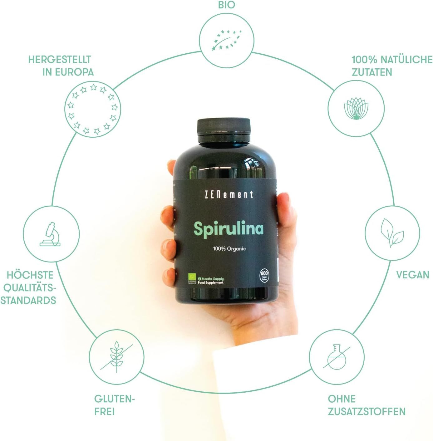 Flacon noir de comprimés de spiruline. Inscription : Zenement, Spirulina, 100% Organic. Label bio et autres informations.