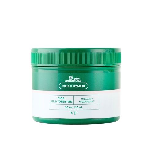 Groene pot met deksel. Opschrift: CICA x HYALON, CICA Mild Toner Pad, 60 ea / 130 mL. Merk: VT.
