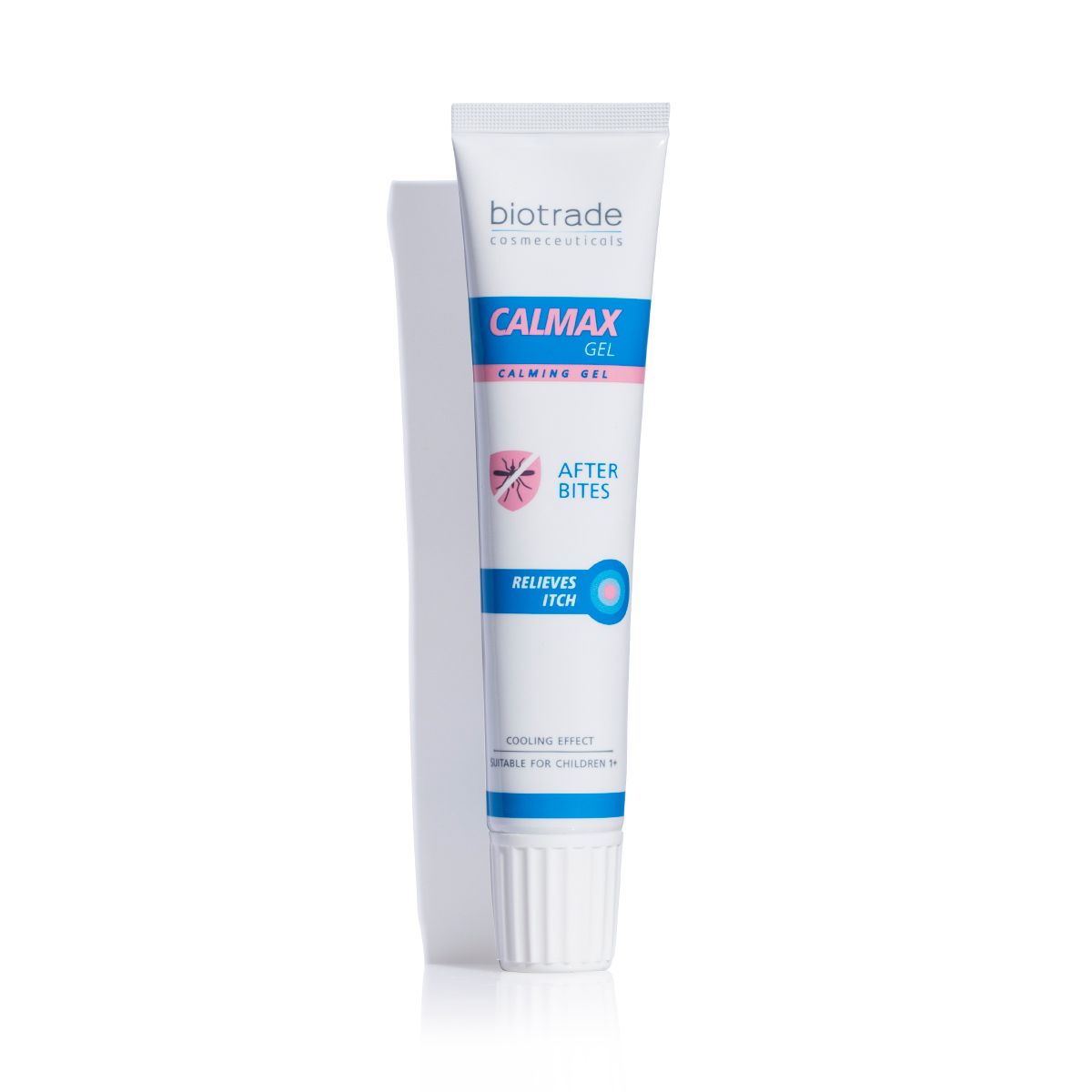 Witte tube met blauwe en roze tekst. Tekst: CALMAX Gel, After Bites, Relieves Itch. Merk: Biotrade.
