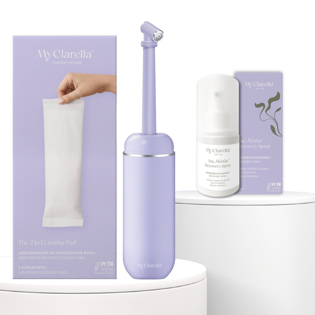 Set met intieme douche, regeneratiespray en koelverband. Producten op witte sokkel. Paarse verpakking met productnaam.