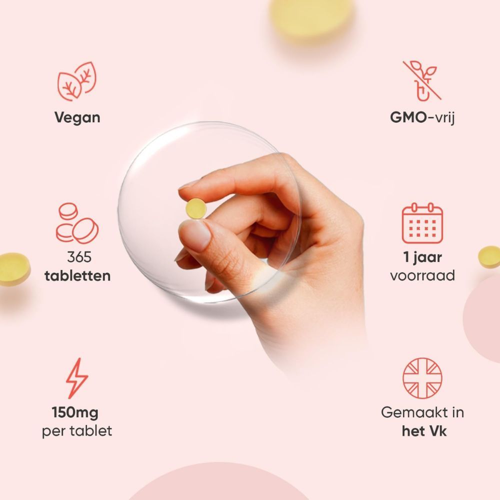 Hand houdt een gele tablet vast. Tekst: 365 microtabletten, 1 tablet/dag, veganistisch, 1 jaar voorraad, gemaakt in VK.