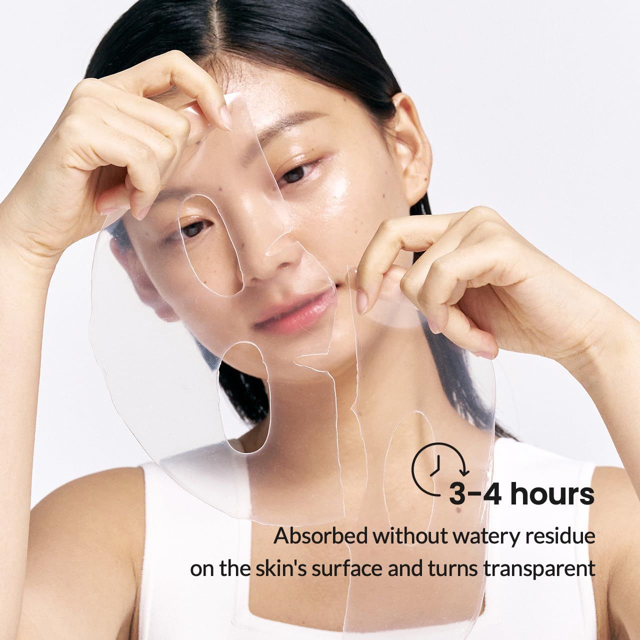 Femme avec masque facial transparent. Texte : 3-4 hours, Absorbed without watery residue on the skin's surface and turns transparent.