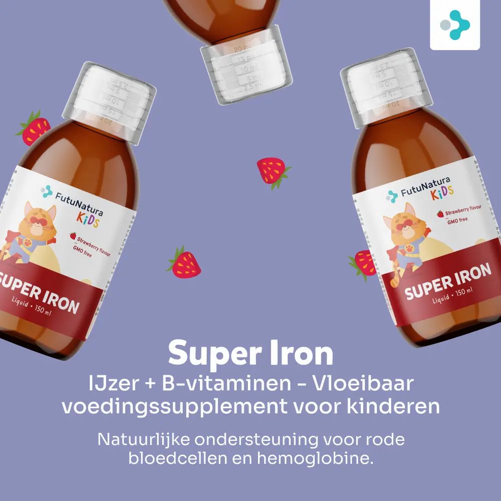 Drie flessen FutuNatura Super Iron. Vloeibaar voedingssupplement voor kinderen. Aardbeiensmaak.