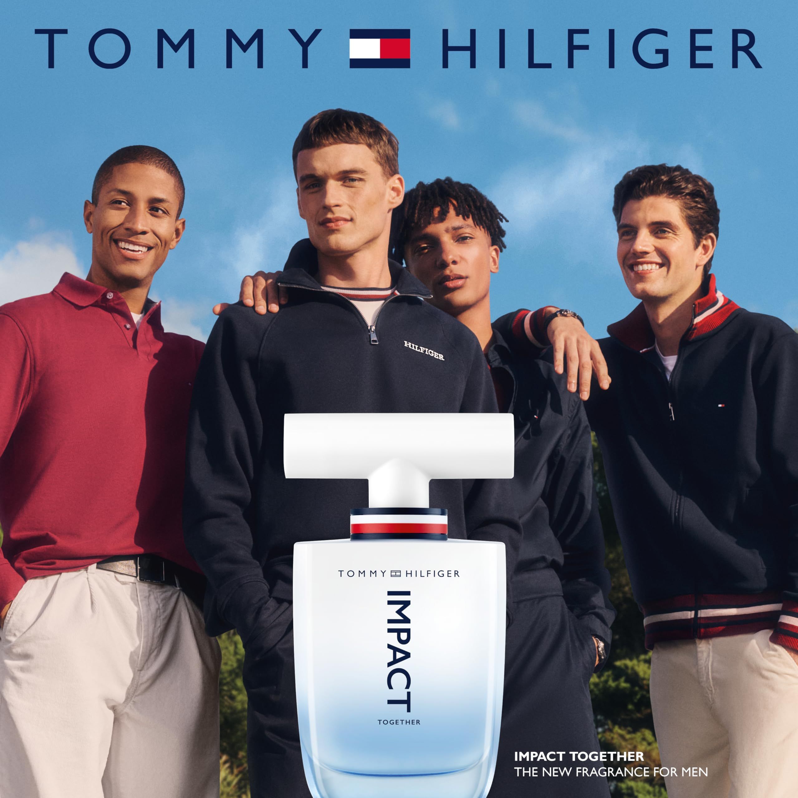Tommy Hilfiger Impact Together Eau de Toilette voor vier mannen. Fles met witte dop. Tekst: IMPACT TOGETHER.