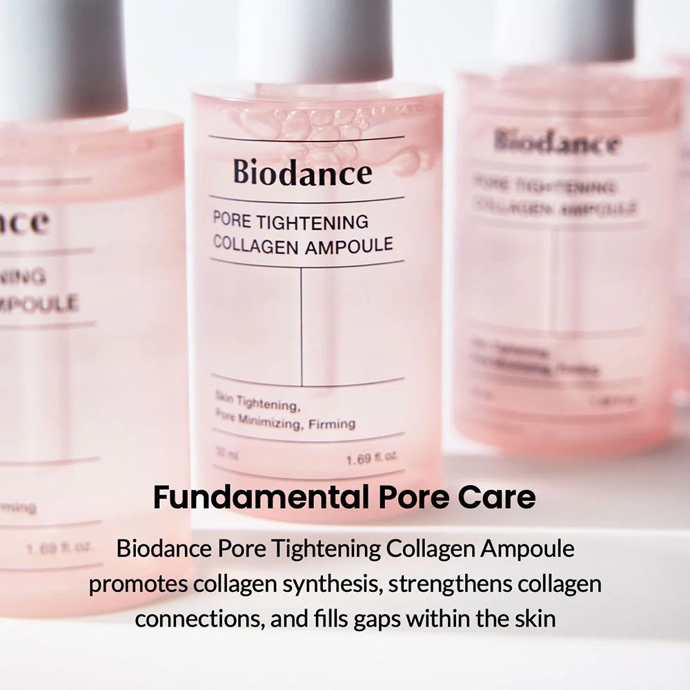 Meerdere roze flessen met witte dop. Opschrift: Biodance Pore Tightening Collagen Ampoule. Tekst eronder.