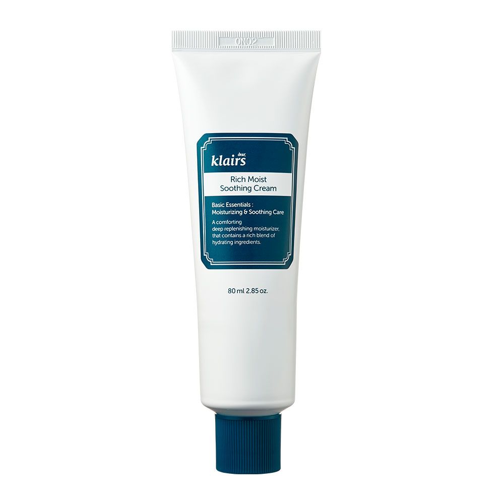 Witte tube met blauwe dop. Opschrift: Klairs Rich Moist Soothing Cream. 80 ml.