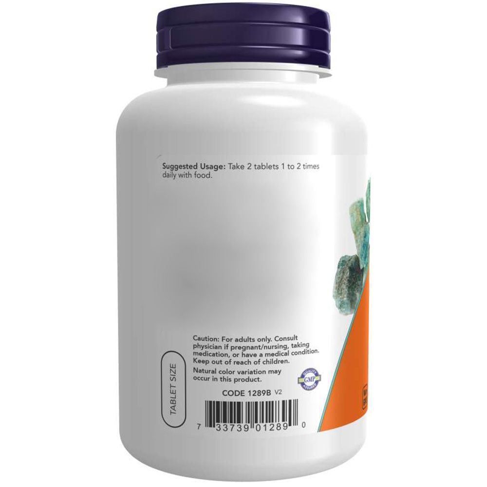 Achteraanzicht van de fles. Oranje etiket met productinformatie. Streepjescode. Gebruiksaanwijzing. "NOW" logo.
