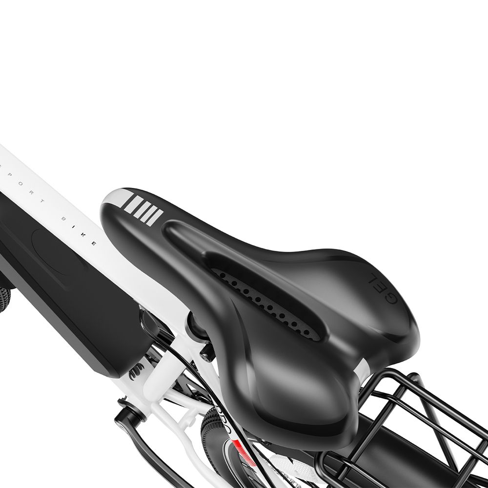 Selle de vélo, noire, rembourrée. Porte-bagages en arrière-plan. Vue partielle.