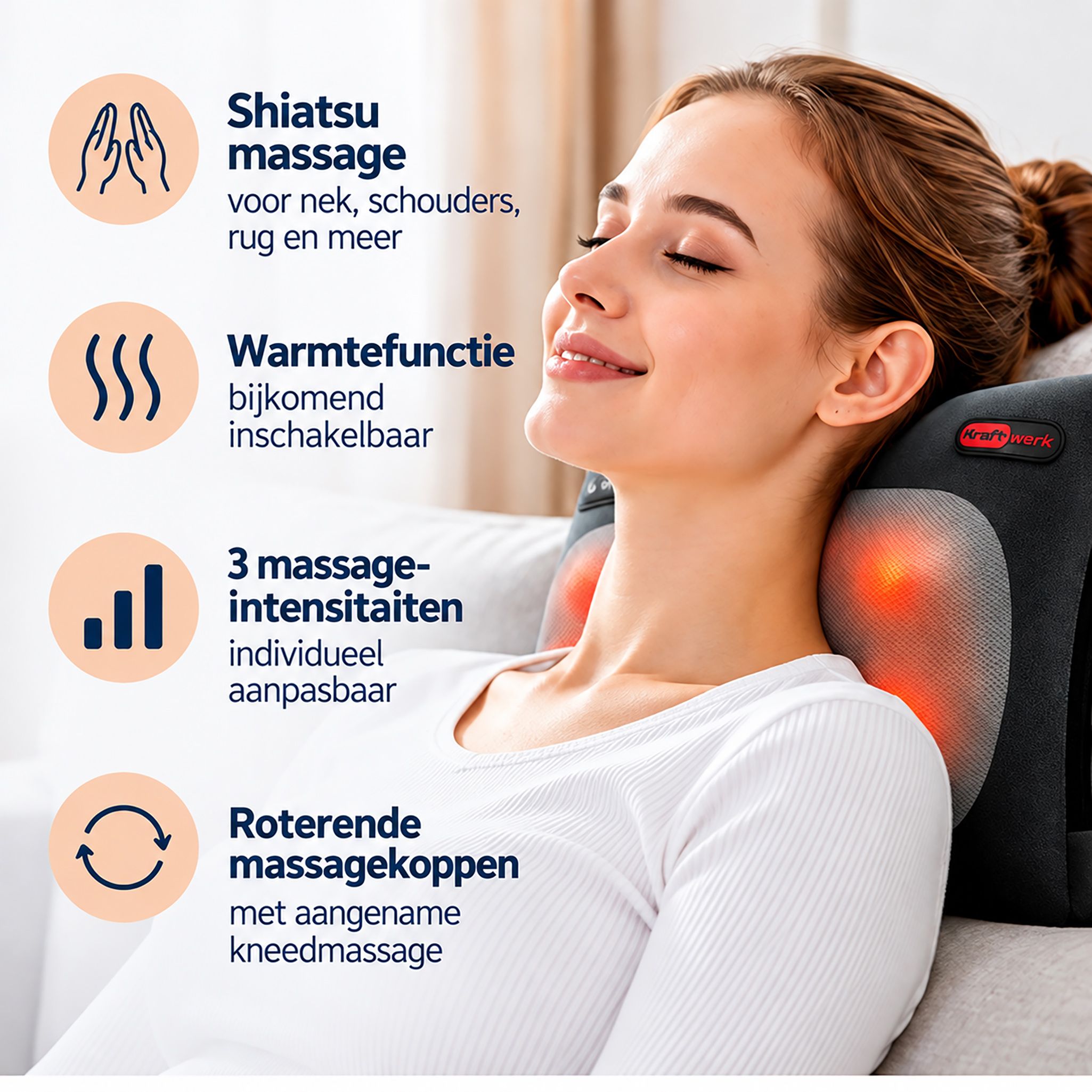 Grijs Shiatsu massagekussen met vier gloeiende massagekoppen, liggend op een fauteuil.