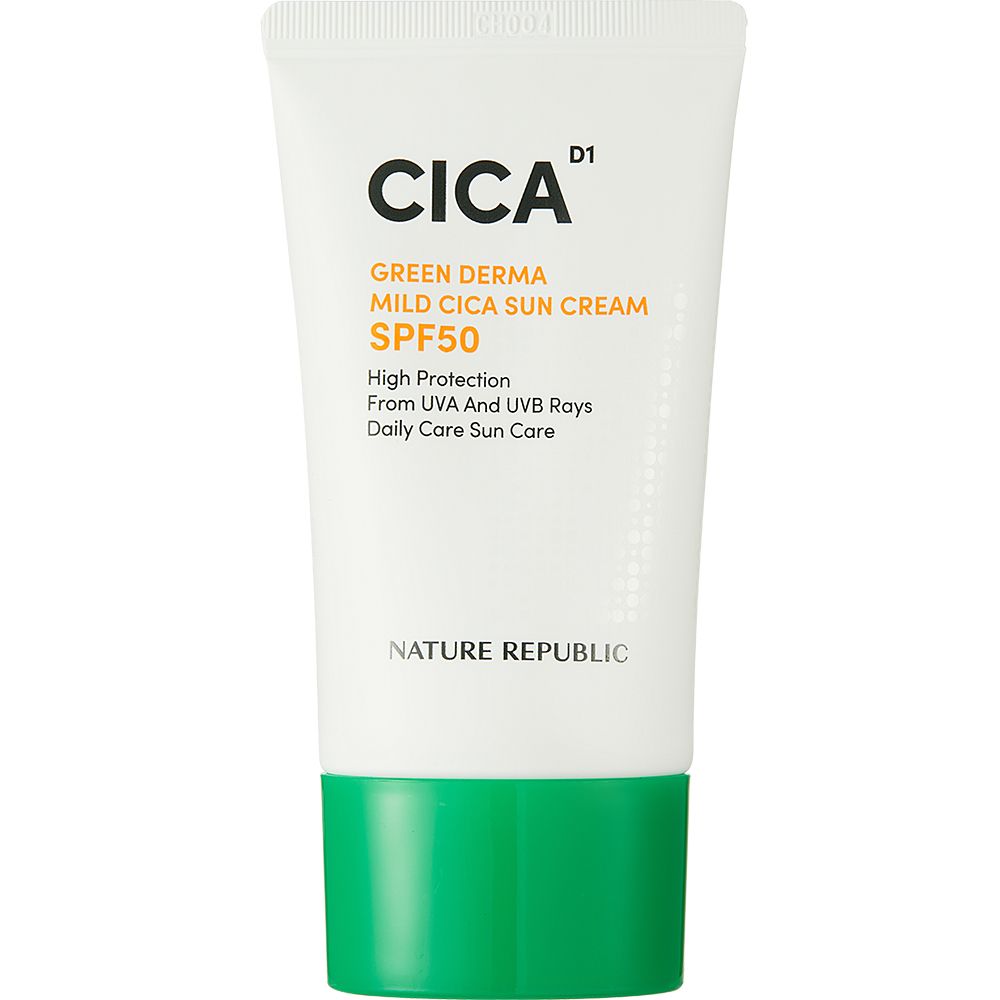 Tube blanche et verte. Texte: CICA, Green Derma Mild Cica Sun Cream SPF50, High Protection, Nature Republic. Sur fond blanc.