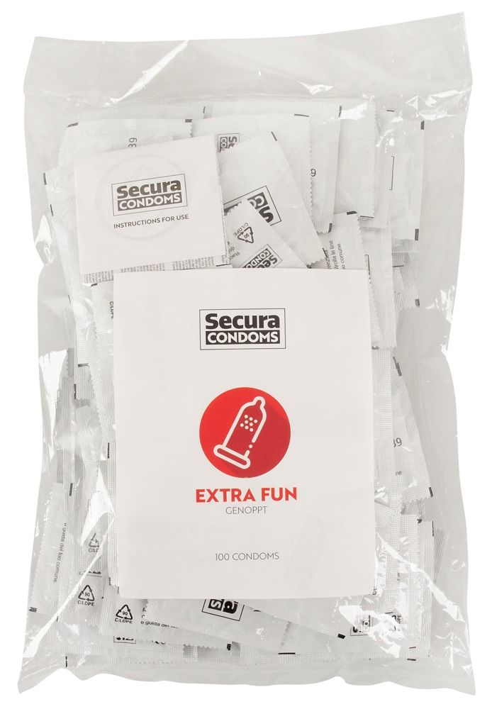 Sachet transparent contenant des préservatifs. Inscription : Secura Condoms, Extra Fun, 100 préservatifs. Cercle rouge avec illustration.